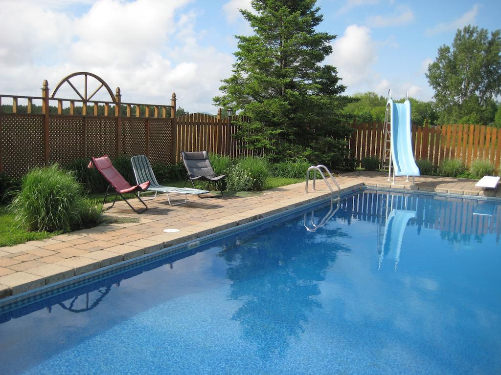 Eden Sur Terre Bed & Breakfast Marieville Dış mekan fotoğraf