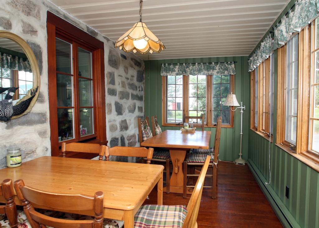 Eden Sur Terre Bed & Breakfast Marieville Dış mekan fotoğraf